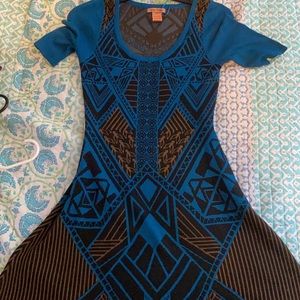 Flying tomato dress size medium but fits like s